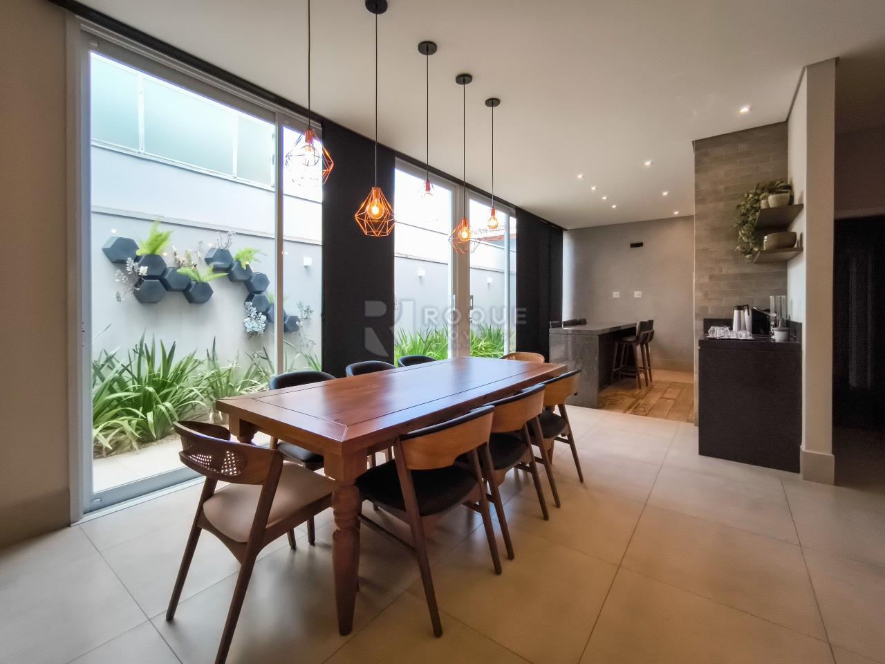 Casa em condomínio à venda no bairro Residencial Margarida de Holstein: SALA DE JANTAR