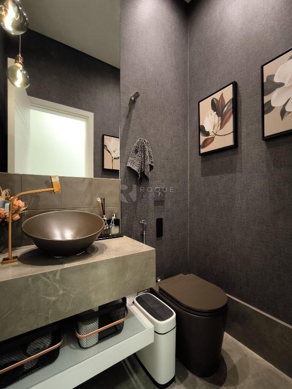 Casa em condomínio à venda no bairro Residencial Margarida de Holstein: LAVABO