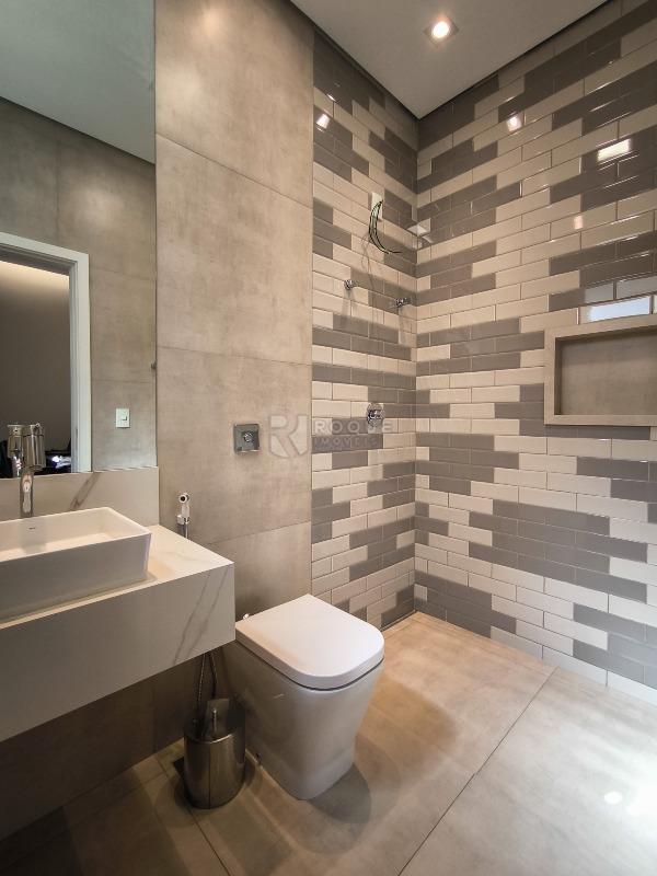 Casa em condomínio à venda no bairro Residencial Margarida de Holstein: WC ESCRITÓRIO