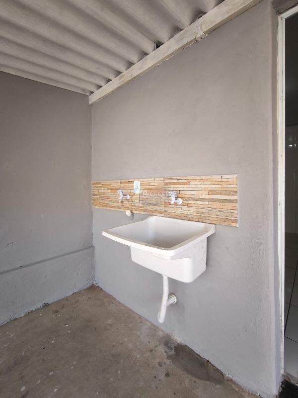 Casa Residencial à venda no bairro Jardim Planalto: LAVANDERIA