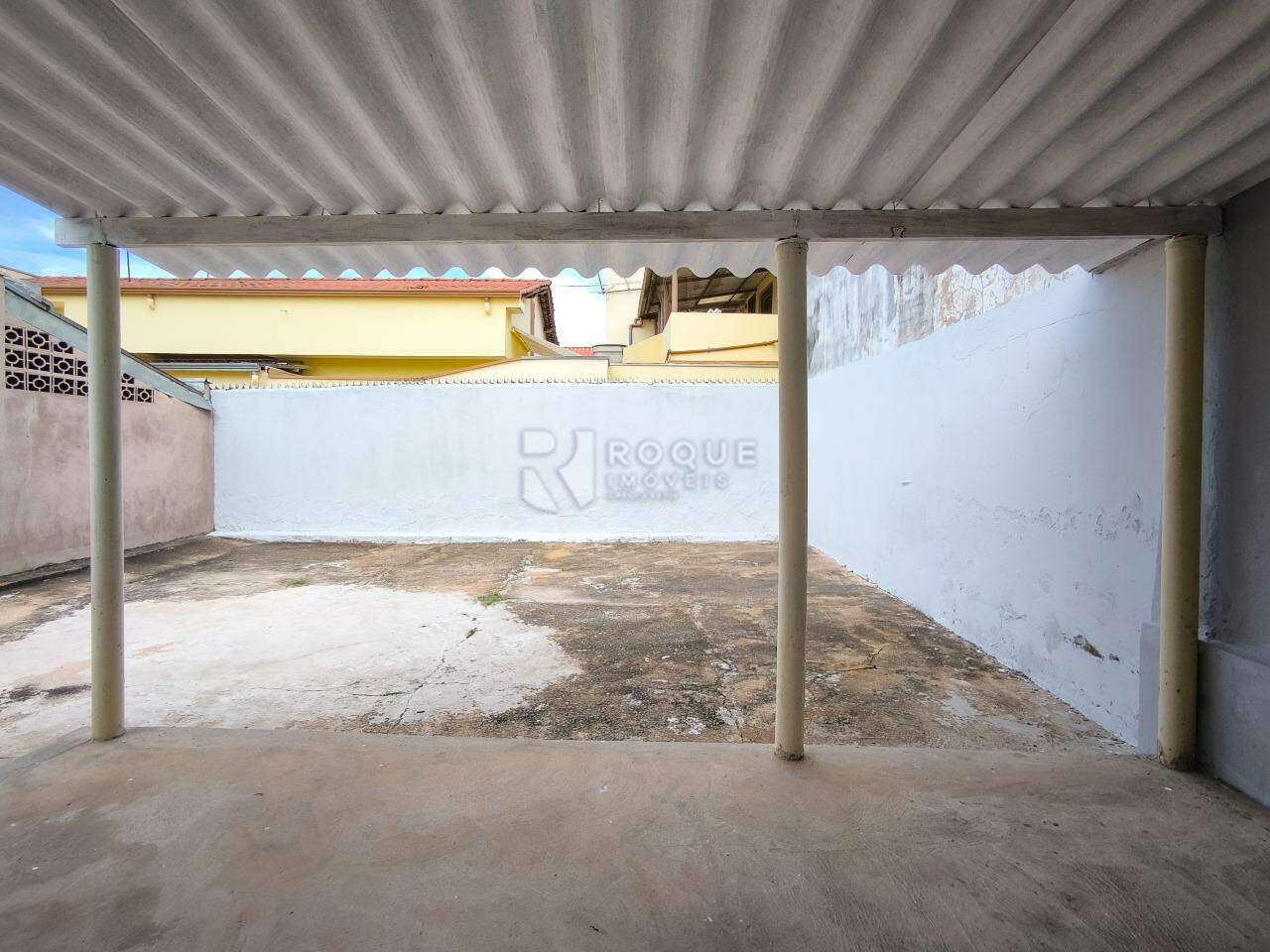Casa Residencial à venda no bairro Jardim Planalto: ÁREA DE SERVIÇO