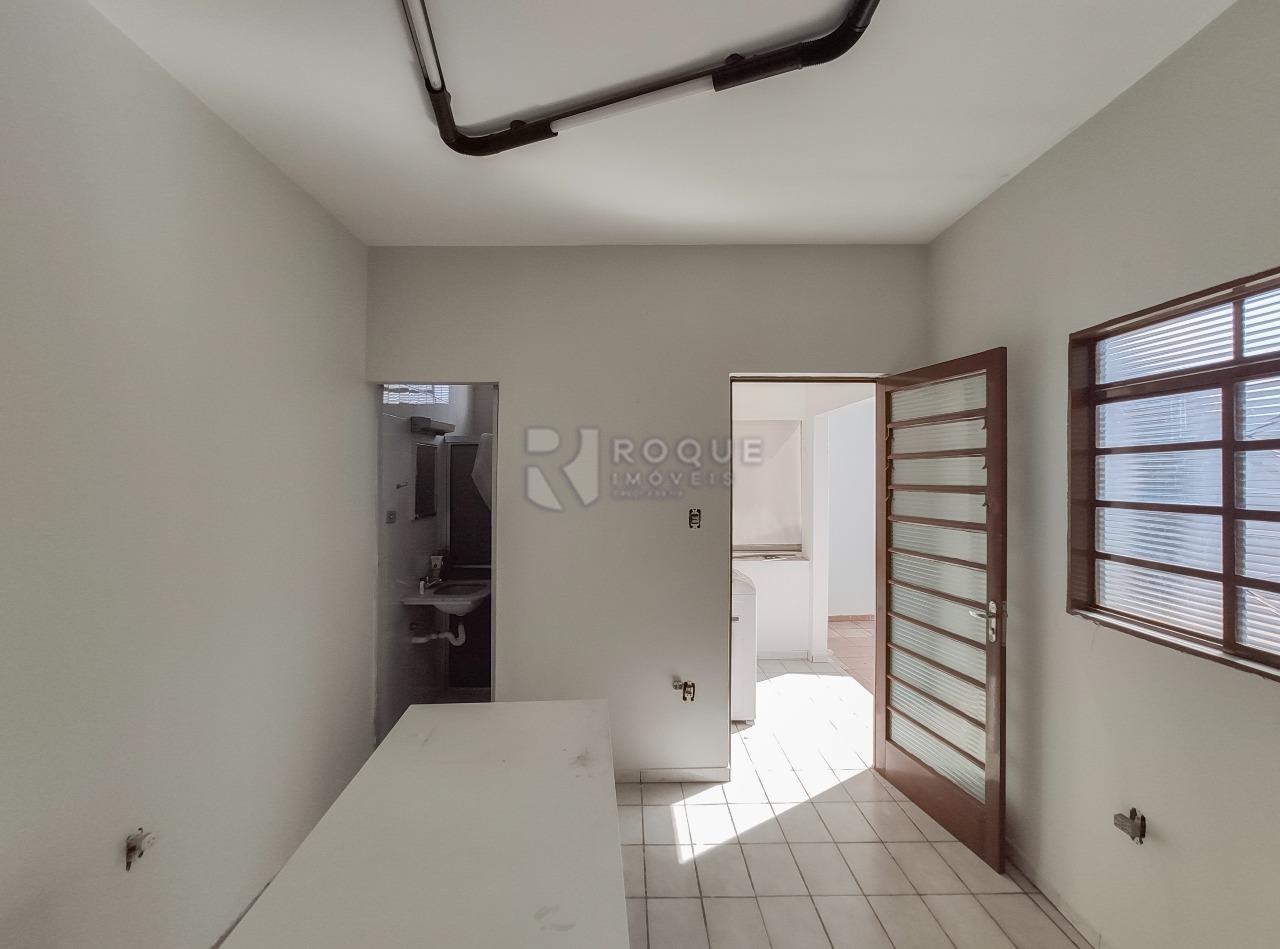 Salas/Conjuntos para aluguel no bairro Vila São Luiz: Sala 5 fundo 