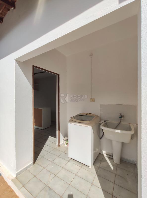 Salas/Conjuntos para aluguel no bairro Vila São Luiz: Área de serviço 