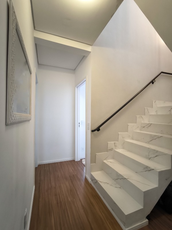 Apartamento à venda no bairro Jardim Florença: CORREDOR INTERNO