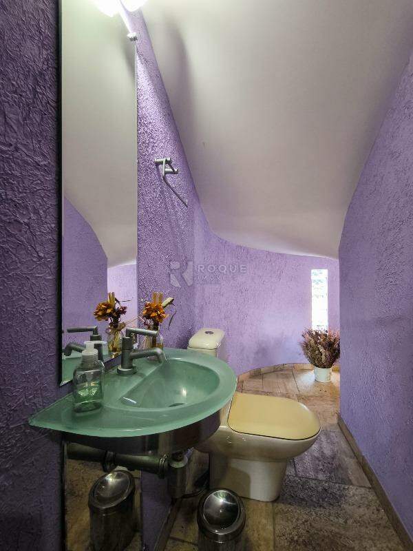 Casa em condomínio à venda no bairro Jardim Residencial Monsenhor Rossi: LAVABO