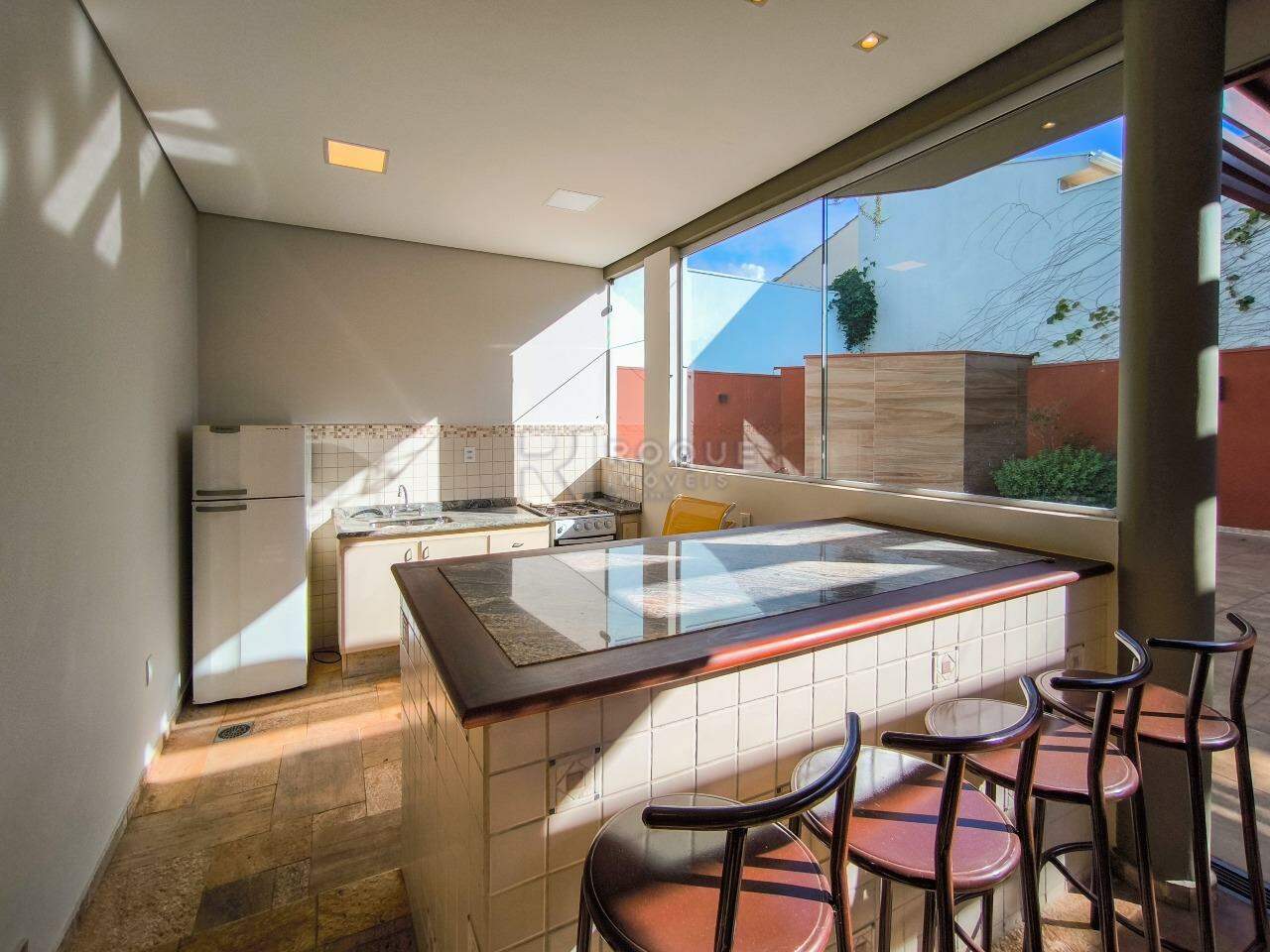 Casa em condomínio à venda no bairro Jardim Residencial Monsenhor Rossi: COZINHA GOURMET
