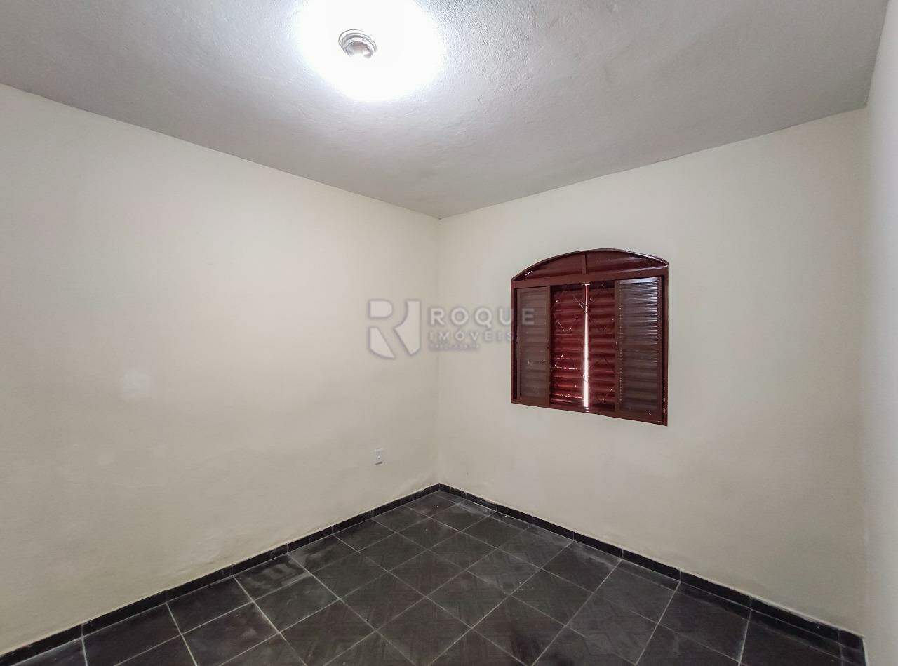 Casa Residencial para aluguel no bairro Conjunto Habitacional Victor DAndrea: Dormitório 1