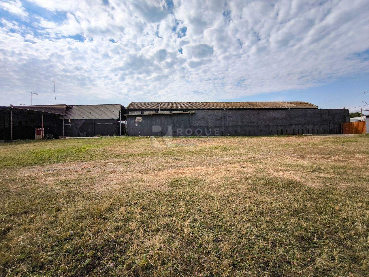 Barracão/Galpão para aluguel no bairro Jardim Nossa Senhora de Fátima: ESTACIONAMENTO