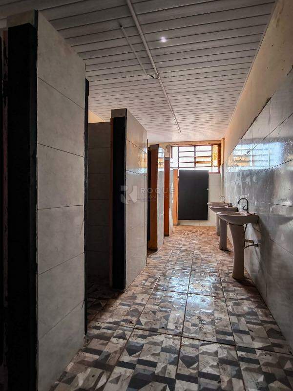 Barracão/Galpão para aluguel no bairro Jardim Nossa Senhora de Fátima: SANITÁRIOS