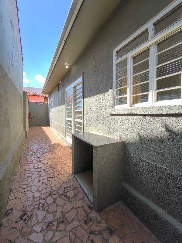 Casa Residencial à venda no bairro Vila Castelar: LATERAL EXTERNA