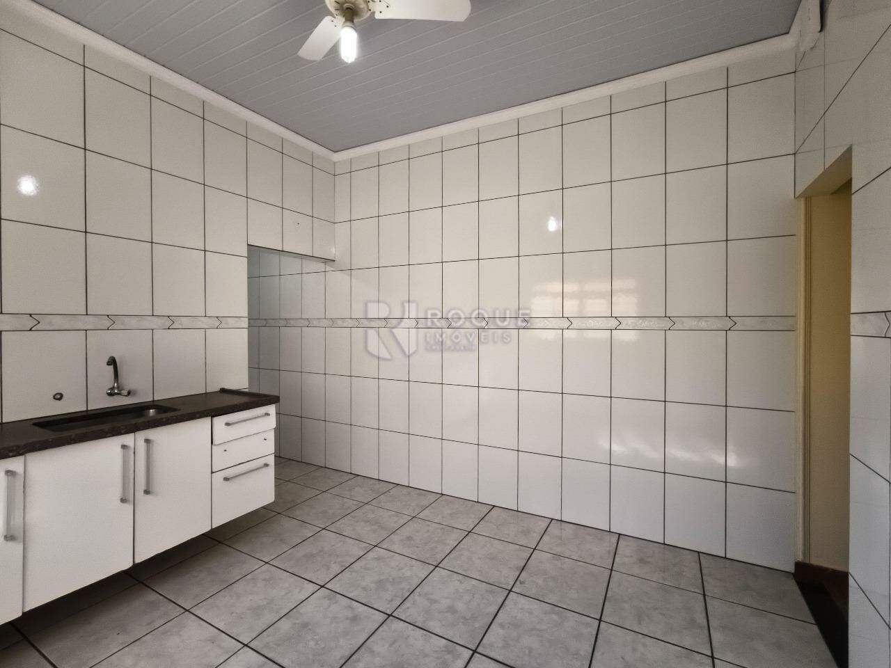 Casa Residencial à venda no bairro Vila Castelar: COZINHA