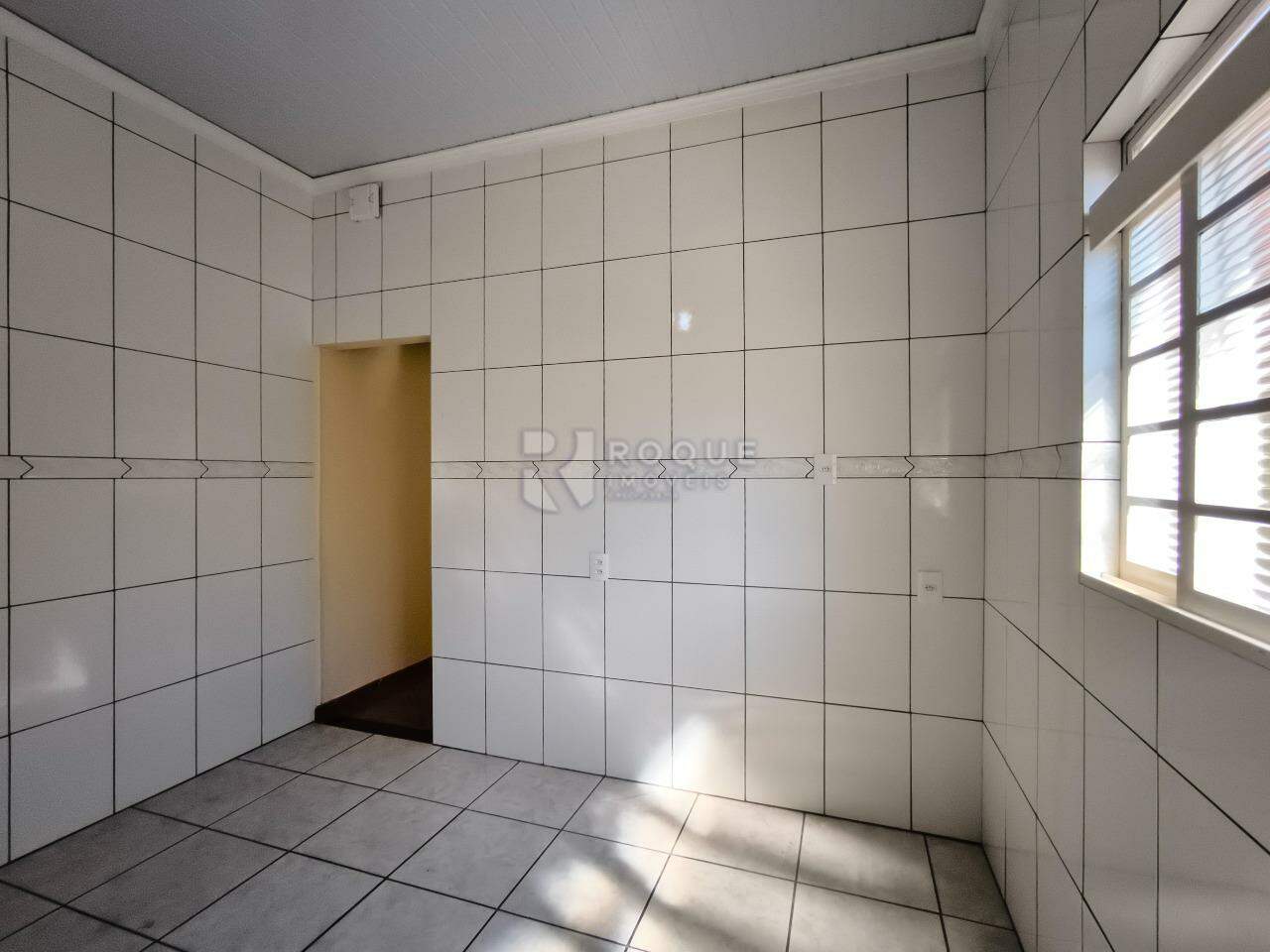 Casa Residencial à venda no bairro Vila Castelar: COZINHA