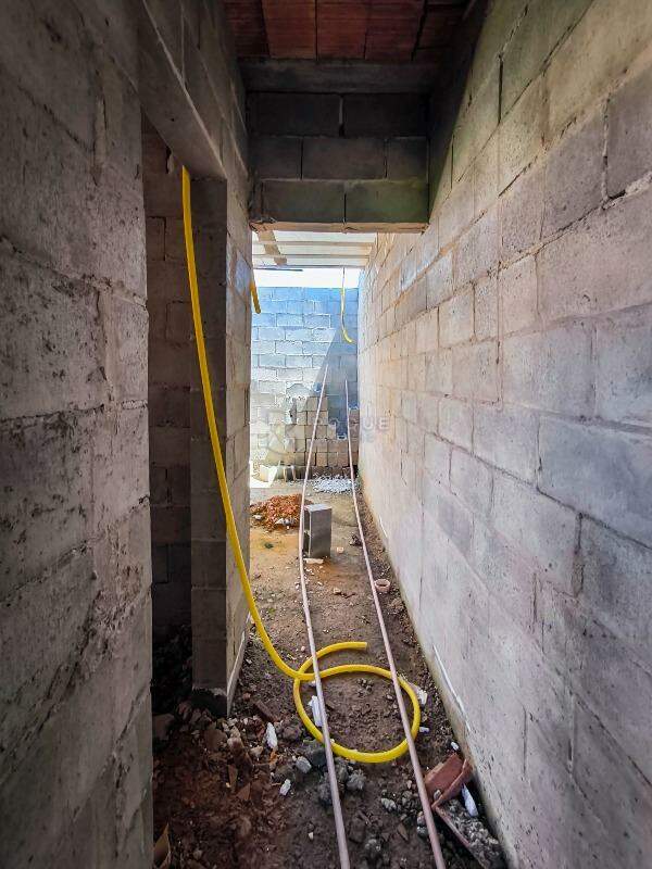 Terreno em condomínio à venda no bairro Bairro dos Pires: ÁREA DE CIRCULAÇÃO
