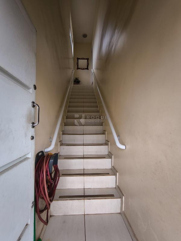 Prédio Comercial à venda no bairro Centro: ACESSO PISO SUPERIOR