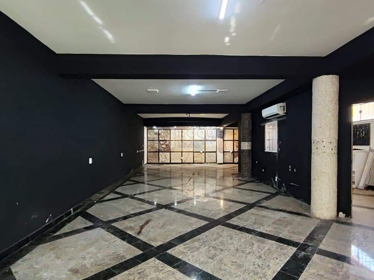 Barracão/Galpão para aluguel no bairro Jardim Santa Cecília: Salão piso inferior