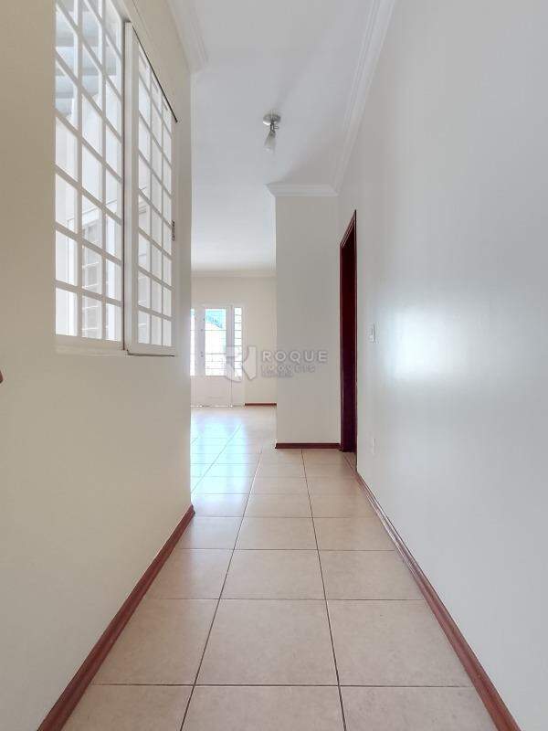 Casa Residencial para aluguel no bairro Jardim Maria Flora: Hall