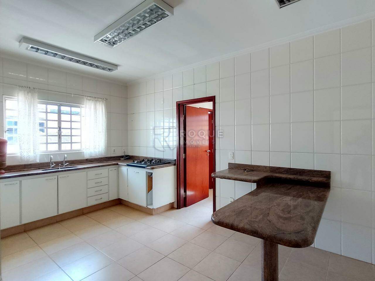 Casa Residencial para aluguel no bairro Jardim Maria Flora: Cozinha