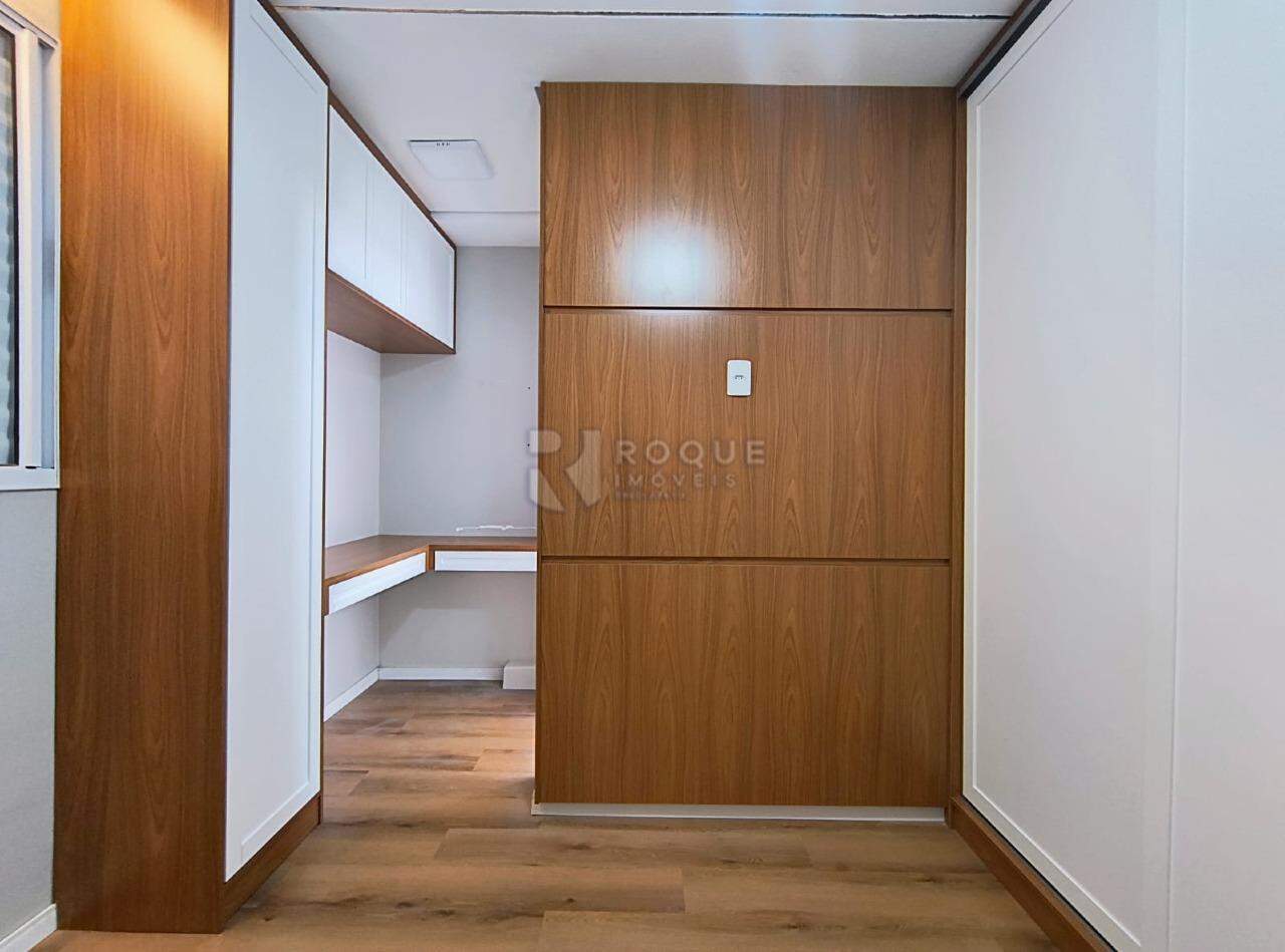 Apartamento à venda no bairro Vale das Esmeraldas: 