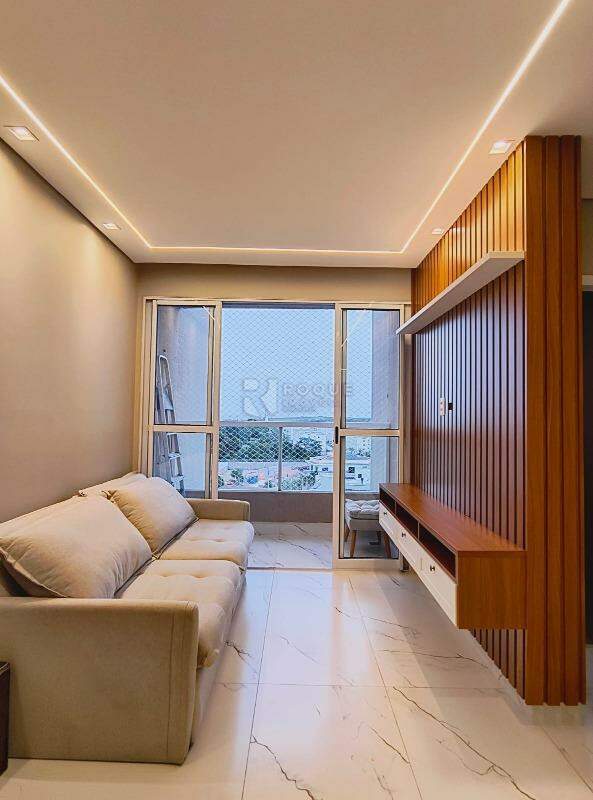 Apartamento à venda no bairro Vale das Esmeraldas: 