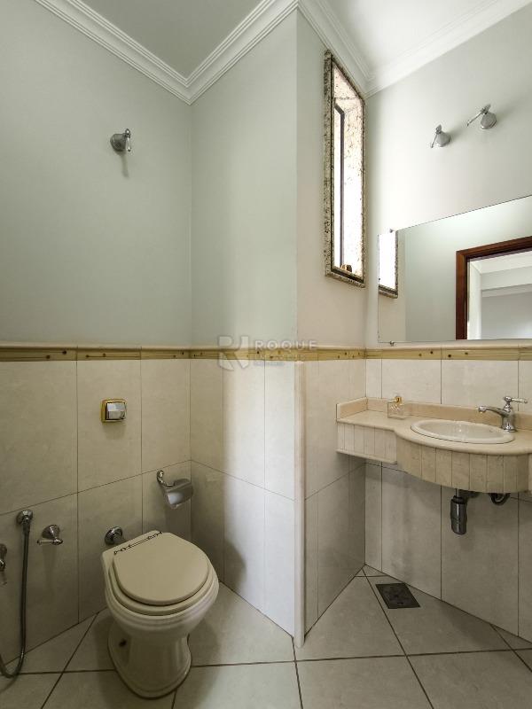 Casa em condomínio à venda no bairro Jardim Colinas de São João: LAVABO