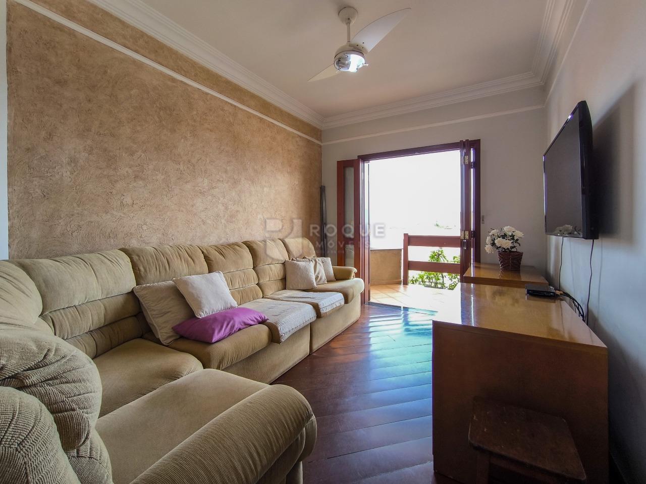 Casa em condomínio à venda no bairro Jardim Colinas de São João: SALA DE TV