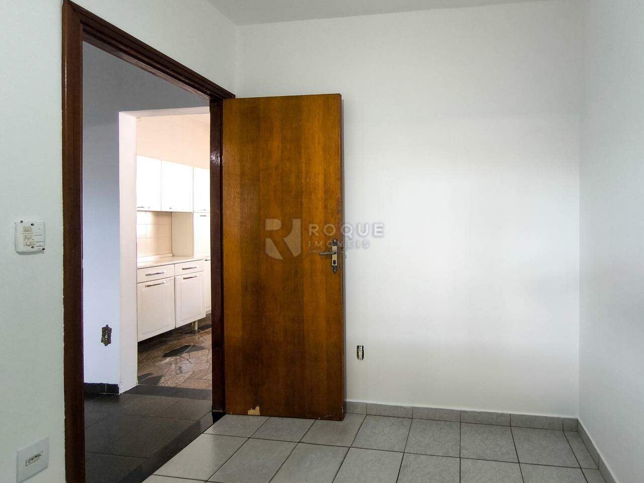 Casa Residencial à venda no bairro Parque Nossa Senhora das Dores: DORMITÓRIO 2