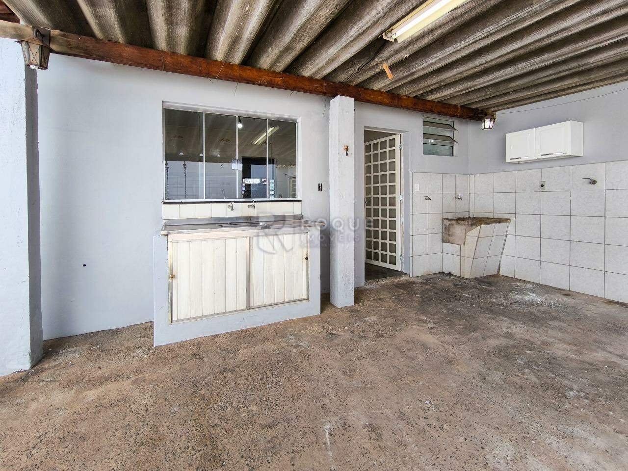 Casa Residencial à venda no bairro Parque Nossa Senhora das Dores: LAVANDERIA