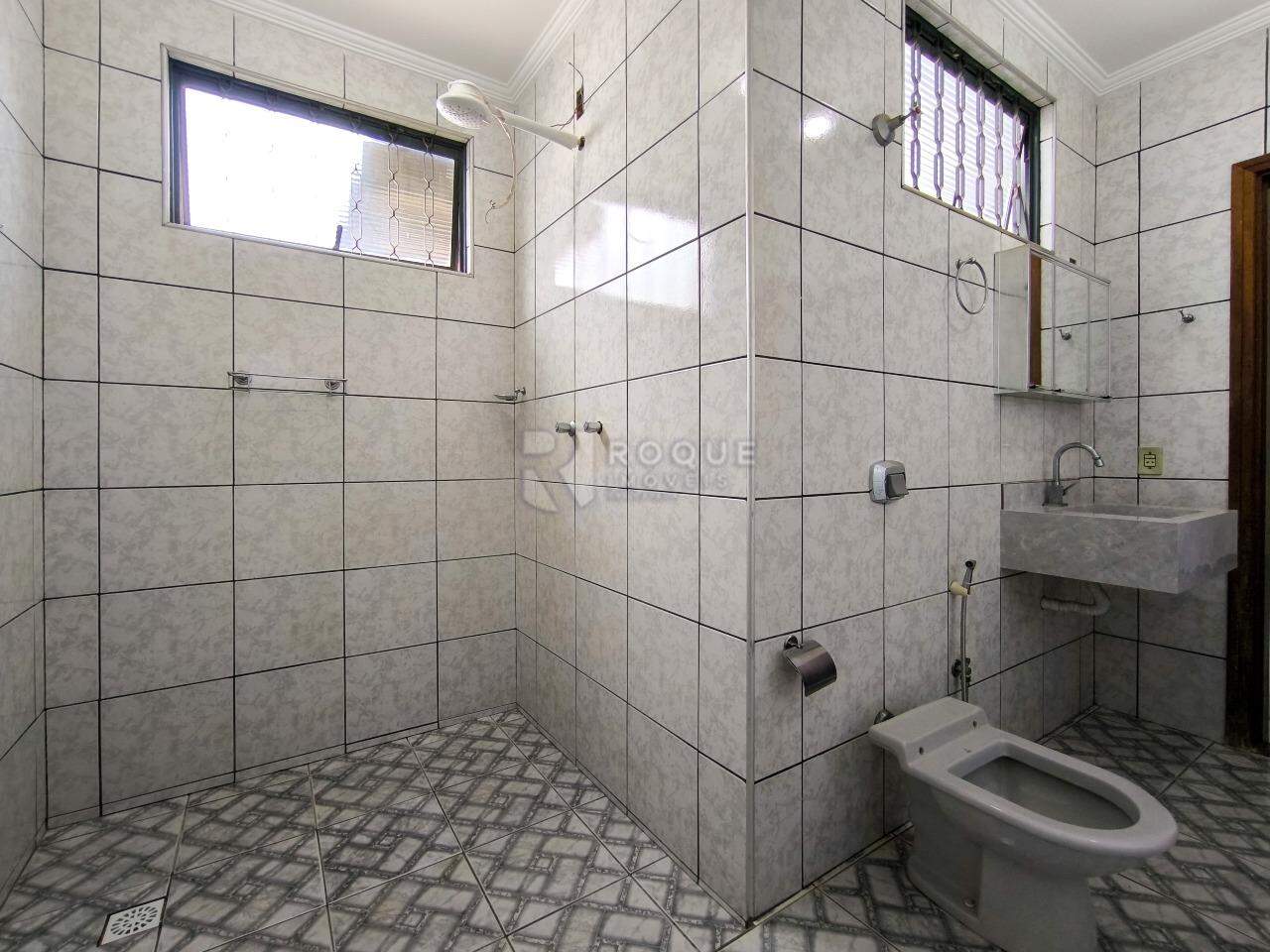 Casa Residencial à venda no bairro Parque Nossa Senhora das Dores: WC SUÍTE