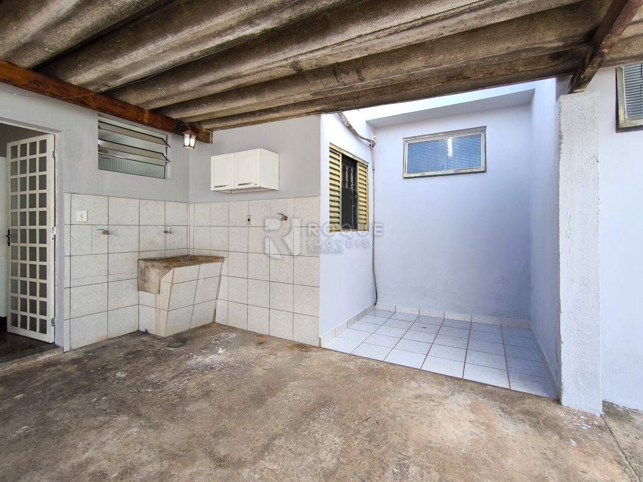 Casa Residencial à venda no bairro Parque Nossa Senhora das Dores: LAVANDERIA