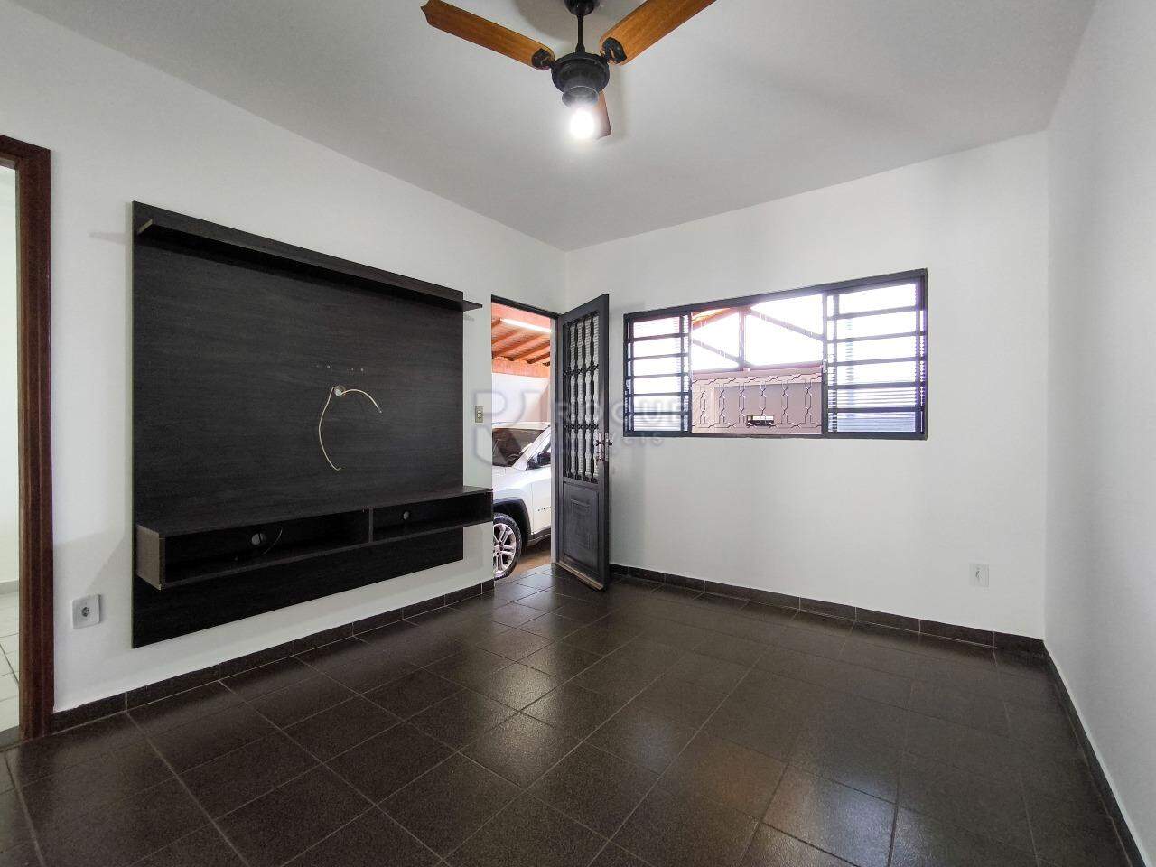 Casa Residencial à venda no bairro Parque Nossa Senhora das Dores: SALA DE ESTAR