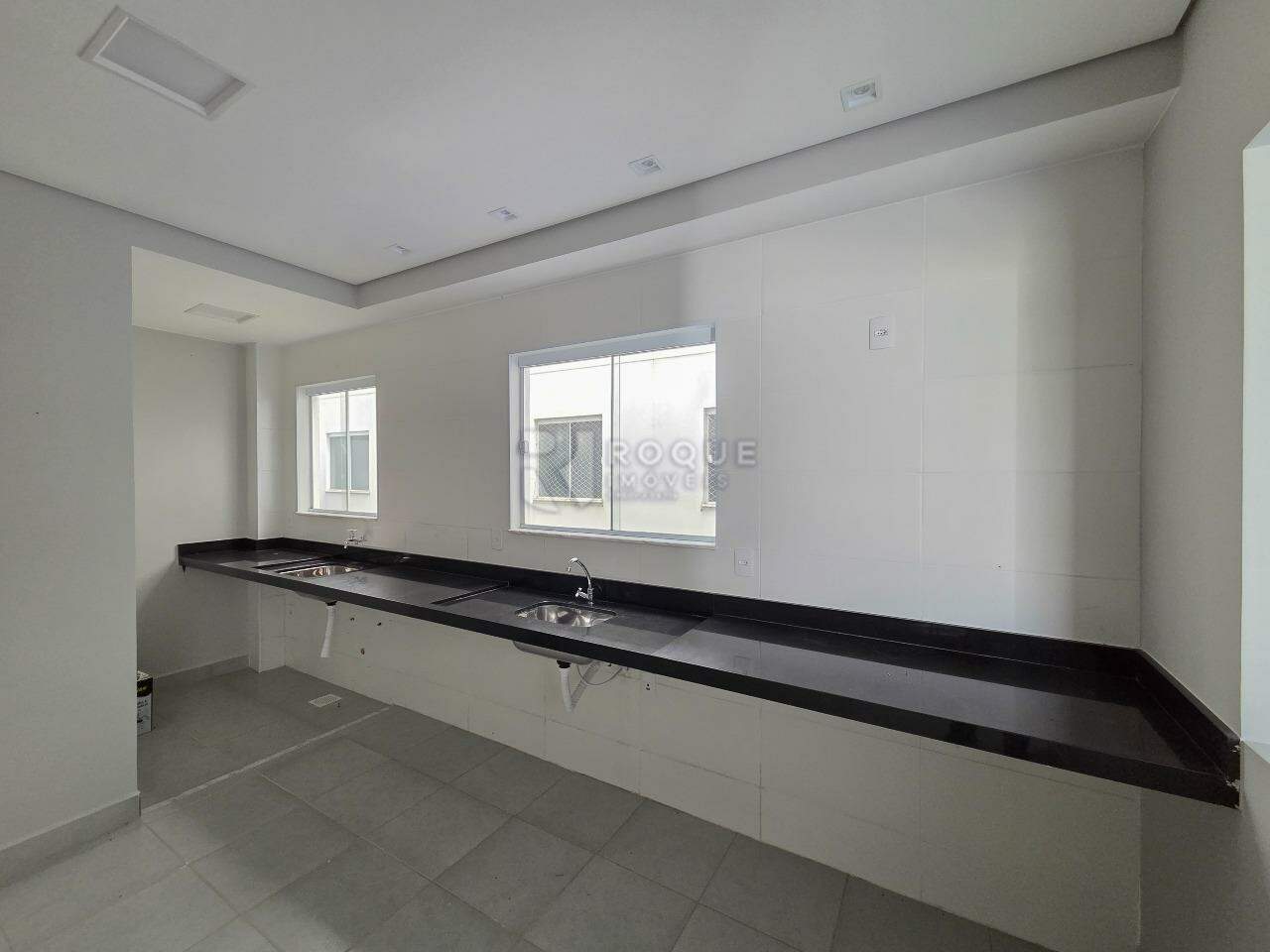 Apartamento à venda no bairro Jardim Santa Adélia: Cozinha