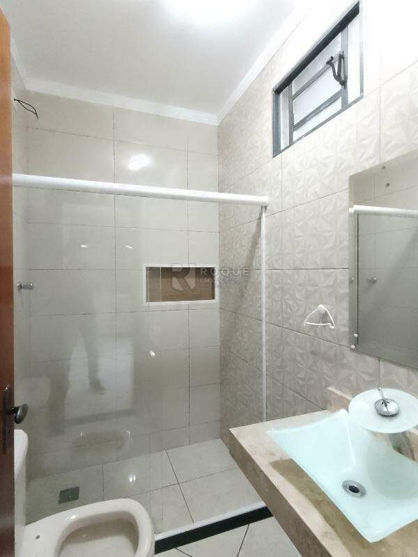 Casa Residencial para aluguel no bairro Jardim Lagoa Nova: WC Social