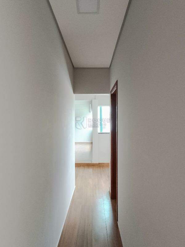 Casa Residencial para aluguel no bairro Jardim Lagoa Nova: Hall interno