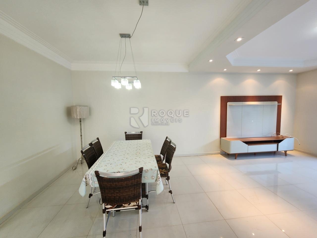 Casa em condomínio à venda no bairro Residencial Jardim dos Ipês II: Sala de Jantar