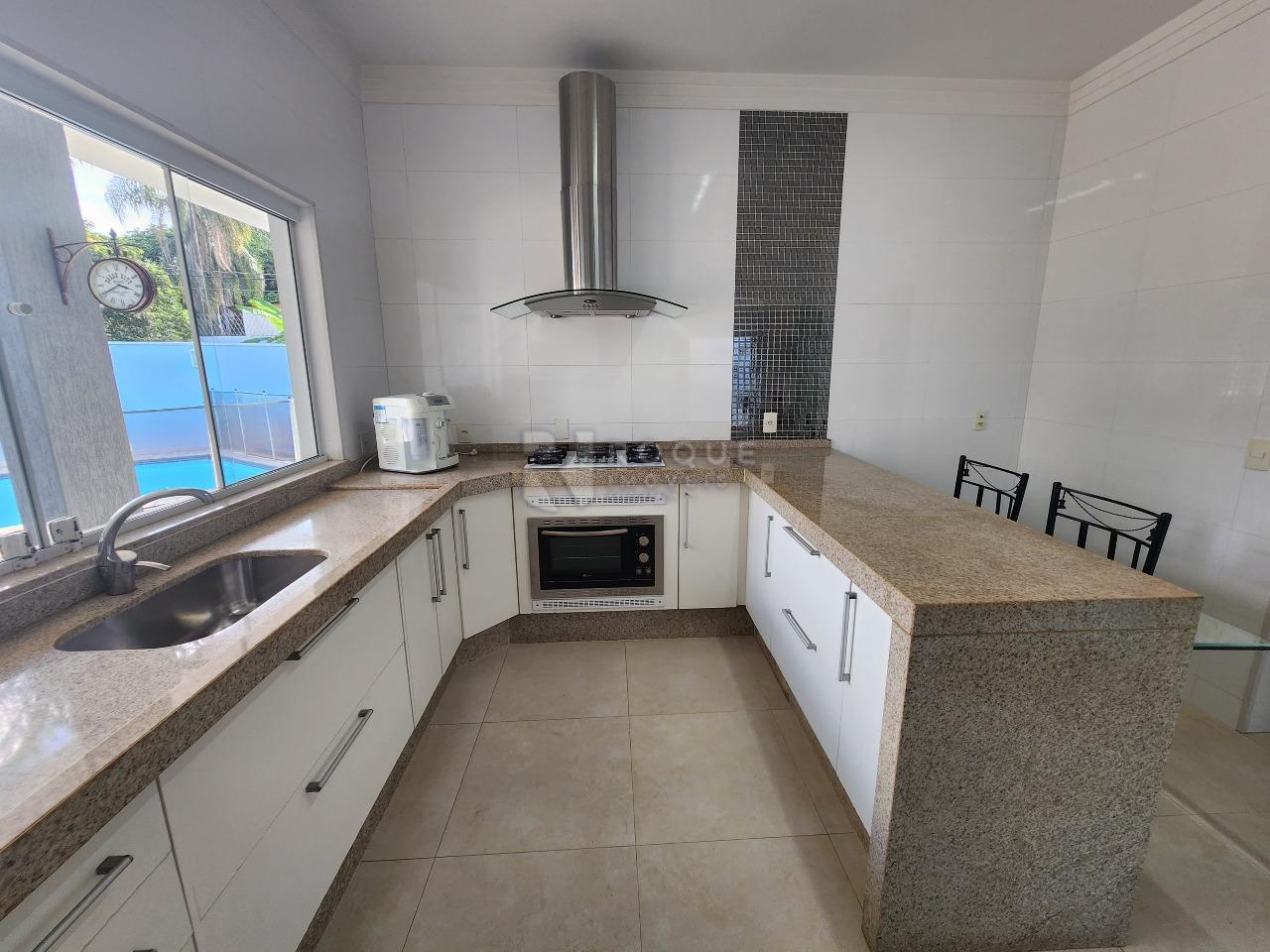 Casa em condomínio à venda no bairro Residencial Jardim dos Ipês II: Cozinha