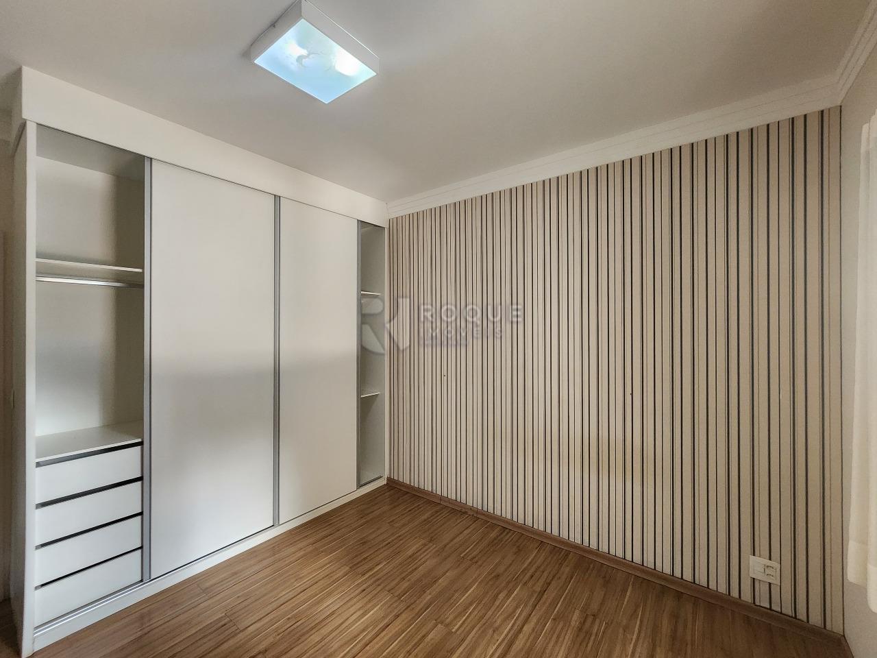 Casa em condomínio à venda no bairro Residencial Jardim dos Ipês II: Suíte 1