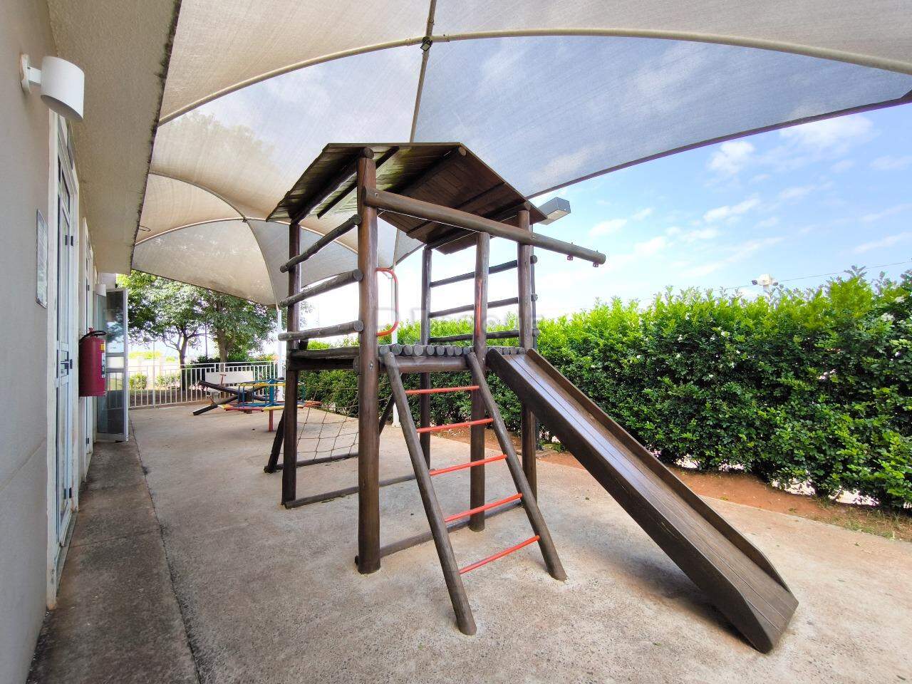 Apartamento à venda no bairro Condomínio Varandas I: PLAYGROUND