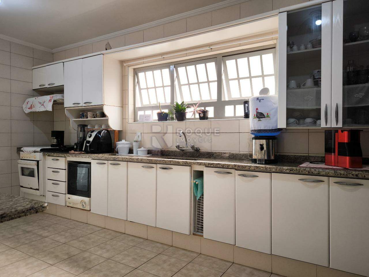 Casa Residencial à venda no bairro Jardim Residencial Dona Santina Paroli Peccinini: COZINHA