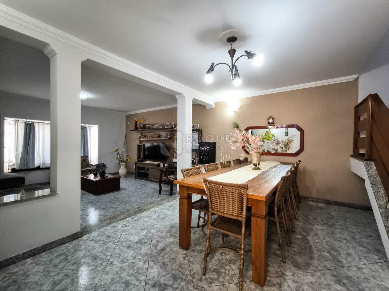 Casa Residencial à venda no bairro Jardim Residencial Dona Santina Paroli Peccinini: SALA DE JANTAR