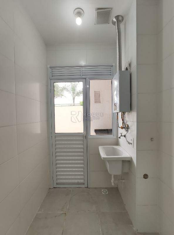 Apartamento para aluguel no bairro Jardim Santa Adélia: Área de serviço