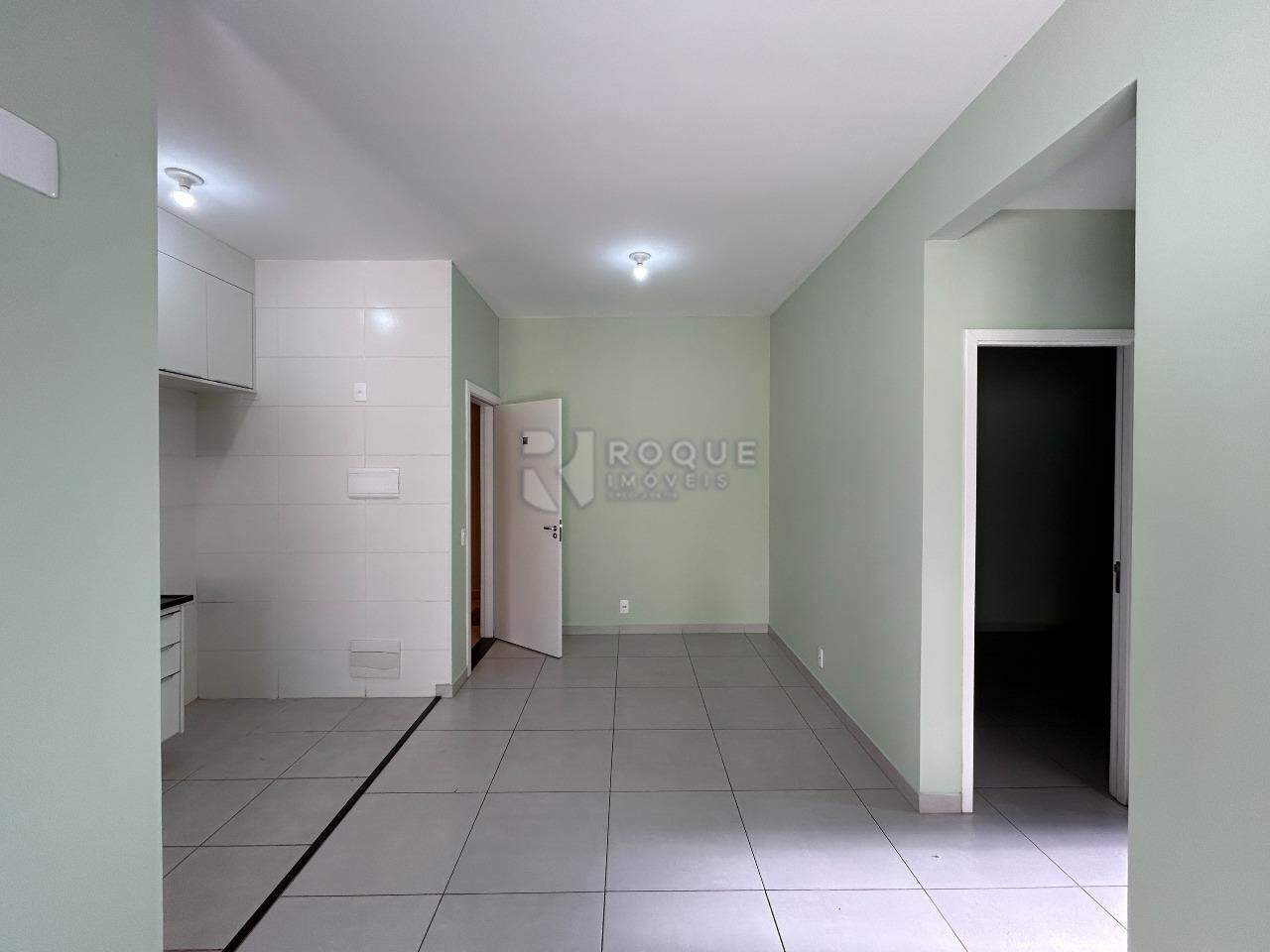 Apartamento para aluguel no bairro Jardim Santa Adélia: Sala 