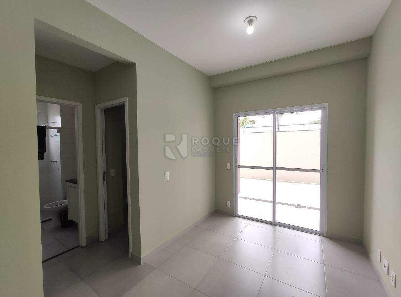 Apartamento para aluguel no bairro Jardim Santa Adélia: Sala 