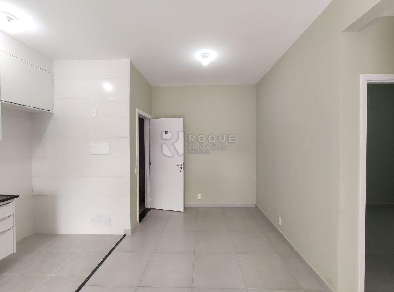 Apartamento para aluguel no bairro Jardim Santa Adélia: Sala