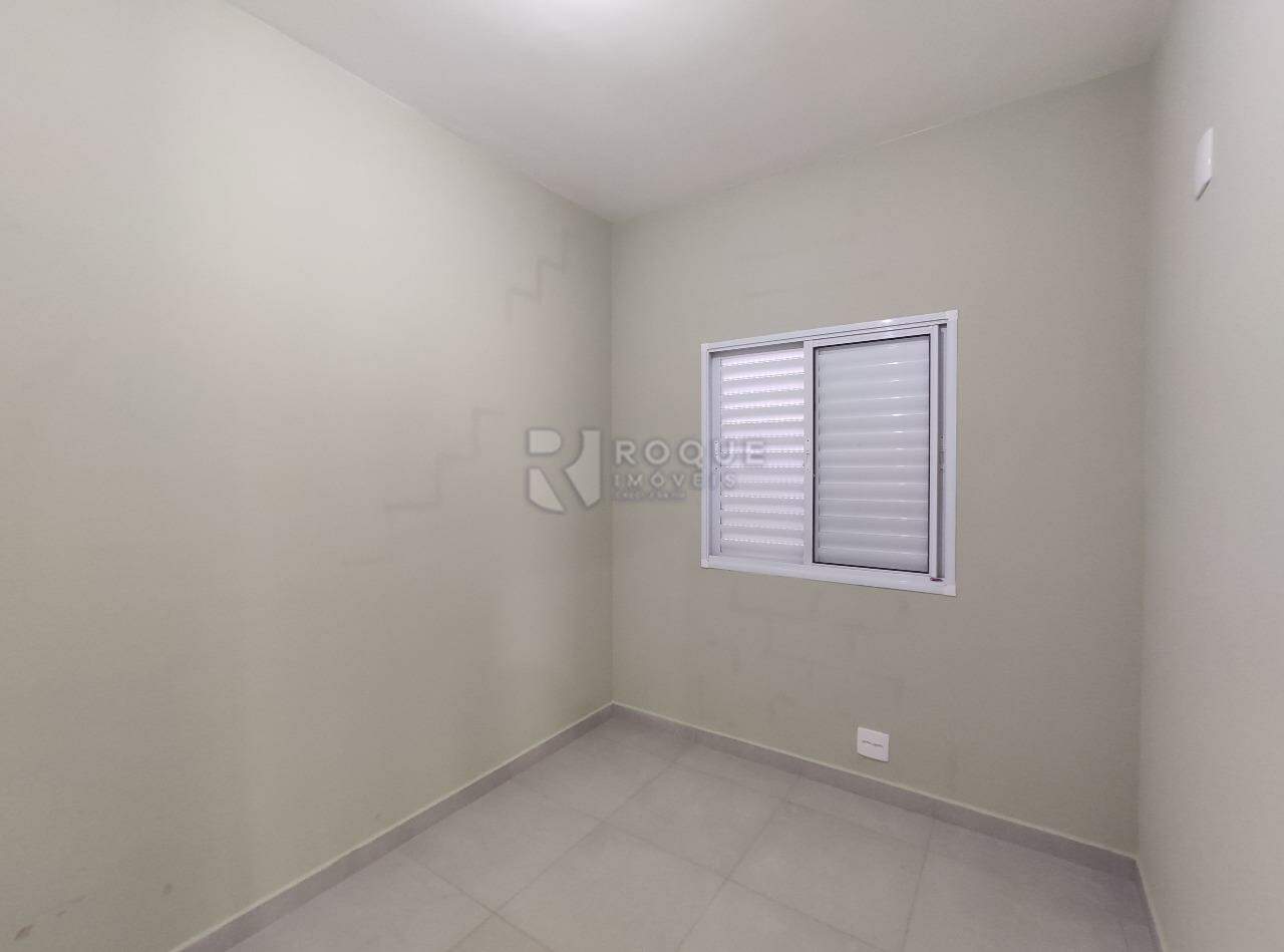 Apartamento para aluguel no bairro Jardim Santa Adélia: Dormitório 2