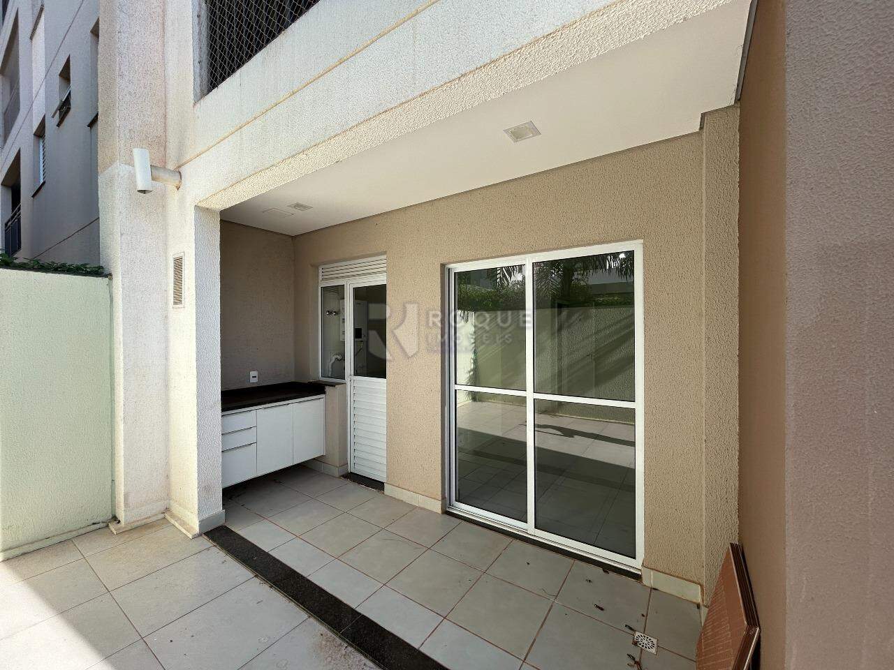 Apartamento para aluguel no bairro Jardim Santa Adélia: Área externa 