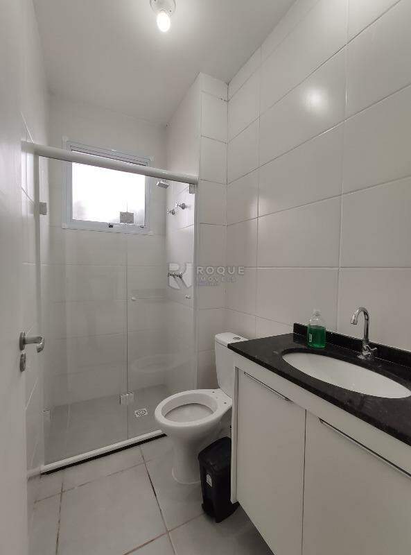 Apartamento para aluguel no bairro Jardim Santa Adélia: WC social