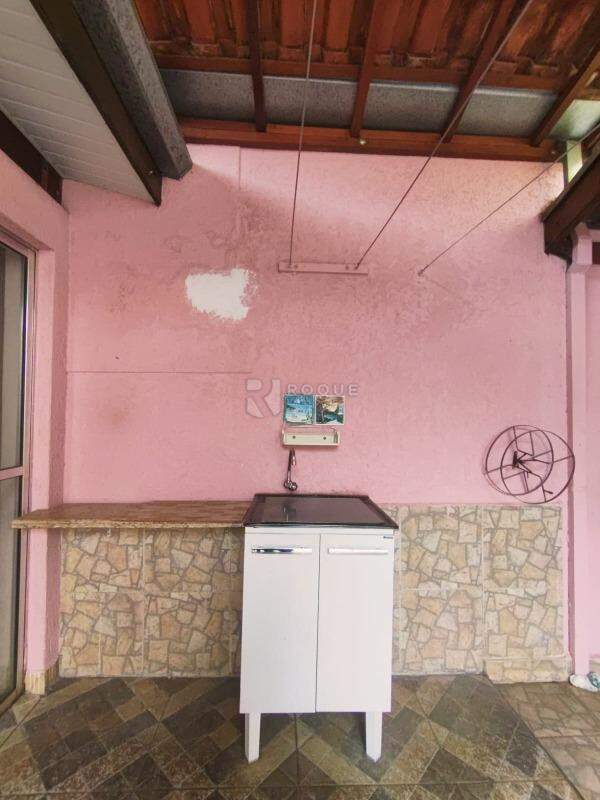 Casa Residencial para aluguel no bairro Jardim Alvorada: Lavanderia