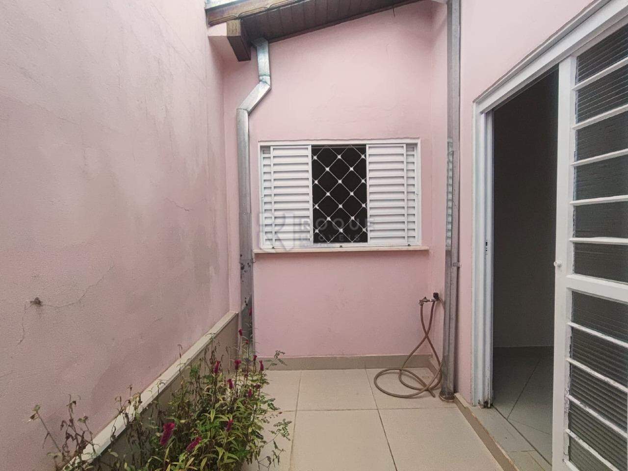 Casa Residencial para aluguel no bairro Jardim Alvorada: Jardim inverno