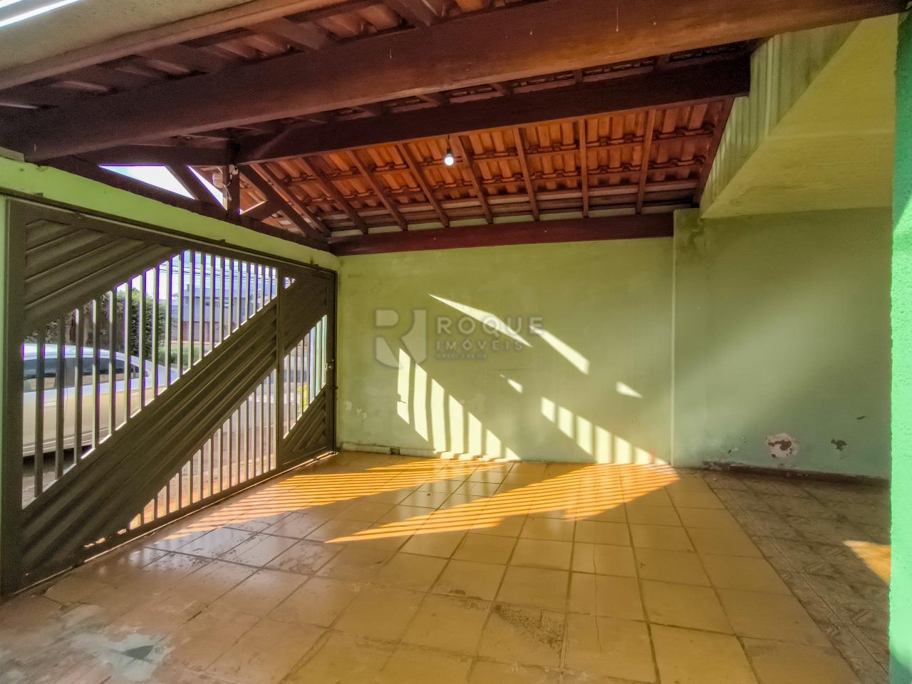 Casa Residencial à venda no bairro Jardim Nova Itália: GARAGEM