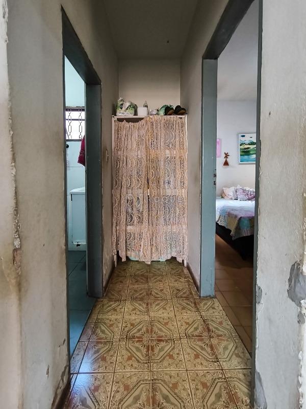 Casa Residencial à venda no bairro Jardim Nova Itália: ÁREA DE CIRCULAÇÃO